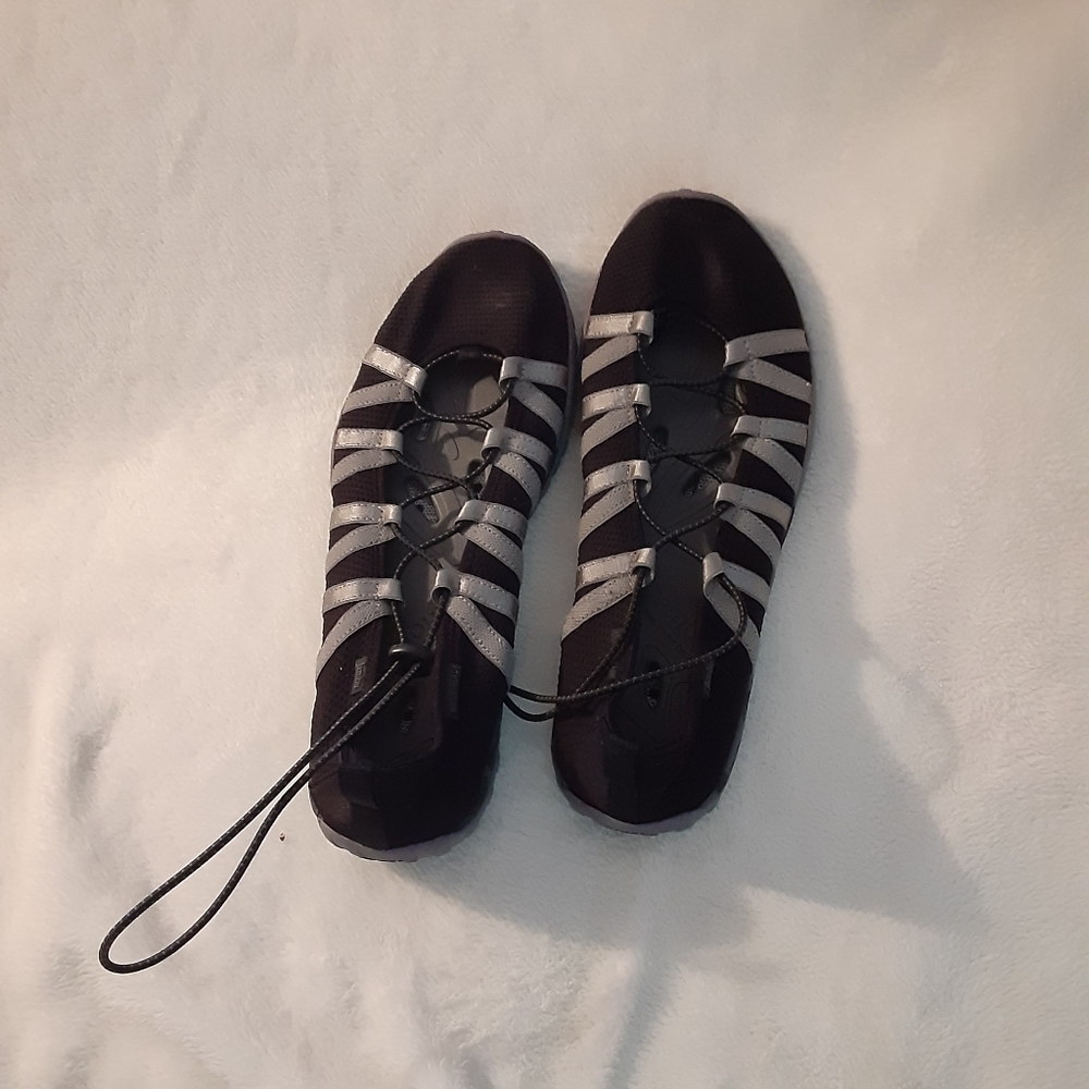 Black Jambu water shoes